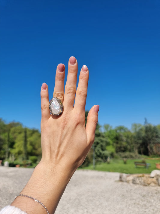 Anello Perla Keshi e Cristalli