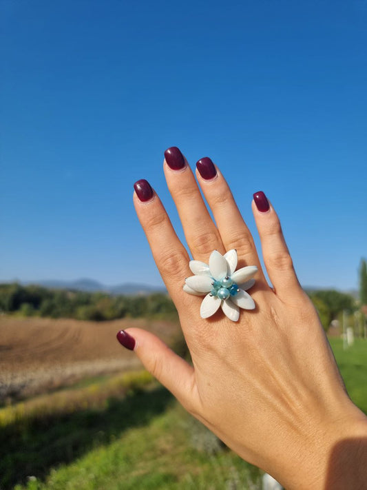 Anello "Madreperla Ghiaccio in Fiore"