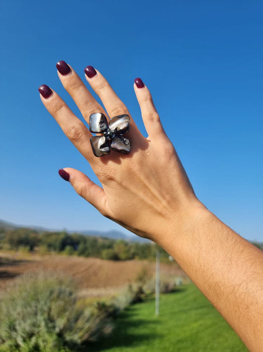 Anello "Madreperla Grigia in Fiore"